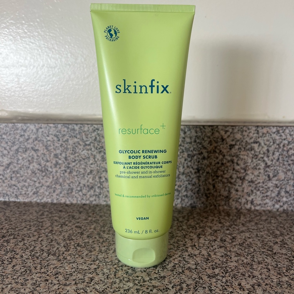 Resurface+ Glycolic Renewing Body Scrub - Light Green